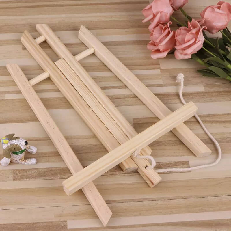 Cavalletto in legno di pino gratuito